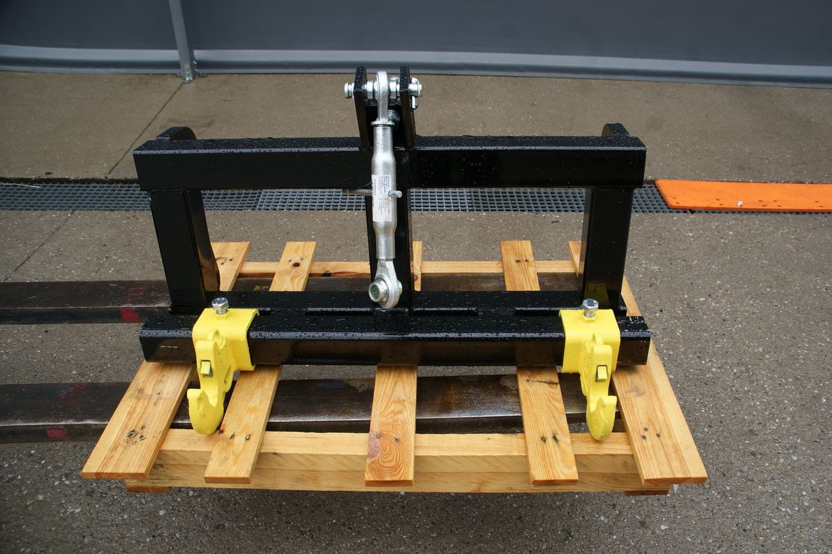 SAT-Dreipunktadapter für Kramer - Wheel loader: picture 1 SAT-Dreipunktadapter für Kramer - Wheel loader: picture 1