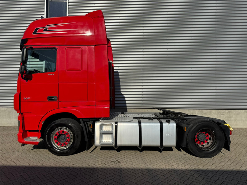 DAF XF 480 / Super Space Cab / Refrigerator / NL Truck - Tractor unit: picture 5 DAF XF 480 / Super Space Cab / Refrigerator / NL Truck - Tractor unit: picture 5
