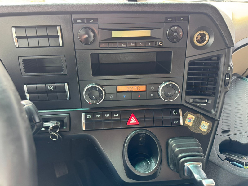 Tractor unit Mercedes-Benz Actros 1845 / Euro 5 / 2 Tanks / 2 In Stock: picture 10 Tractor unit Mercedes-Benz Actros 1845 / Euro 5 / 2 Tanks / 2 In Stock: picture 10