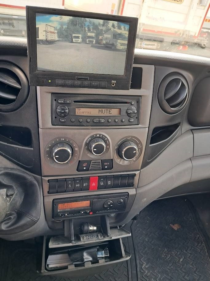 Iveco Daily 70 C17 Doppel 3.0 - Dropside/ Flatbed truck: picture 5 Iveco Daily 70 C17 Doppel 3.0 - Dropside/ Flatbed truck: picture 5