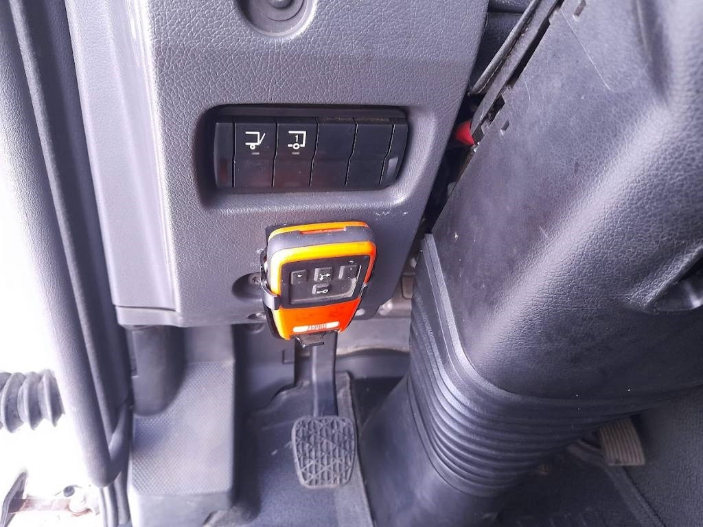 Mercedes-Benz Atego 918 - Refrigerator truck: picture 5 Mercedes-Benz Atego 918 - Refrigerator truck: picture 5