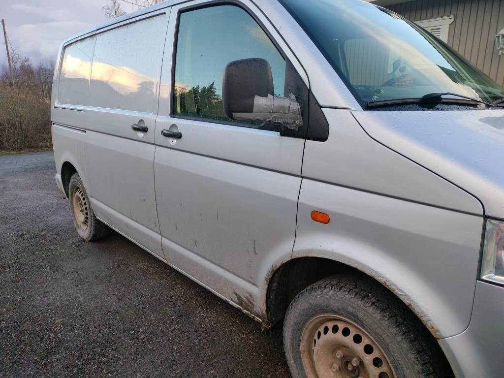 VW Transporter 1.9 TDI - Small van: picture 3 VW Transporter 1.9 TDI - Small van: picture 3