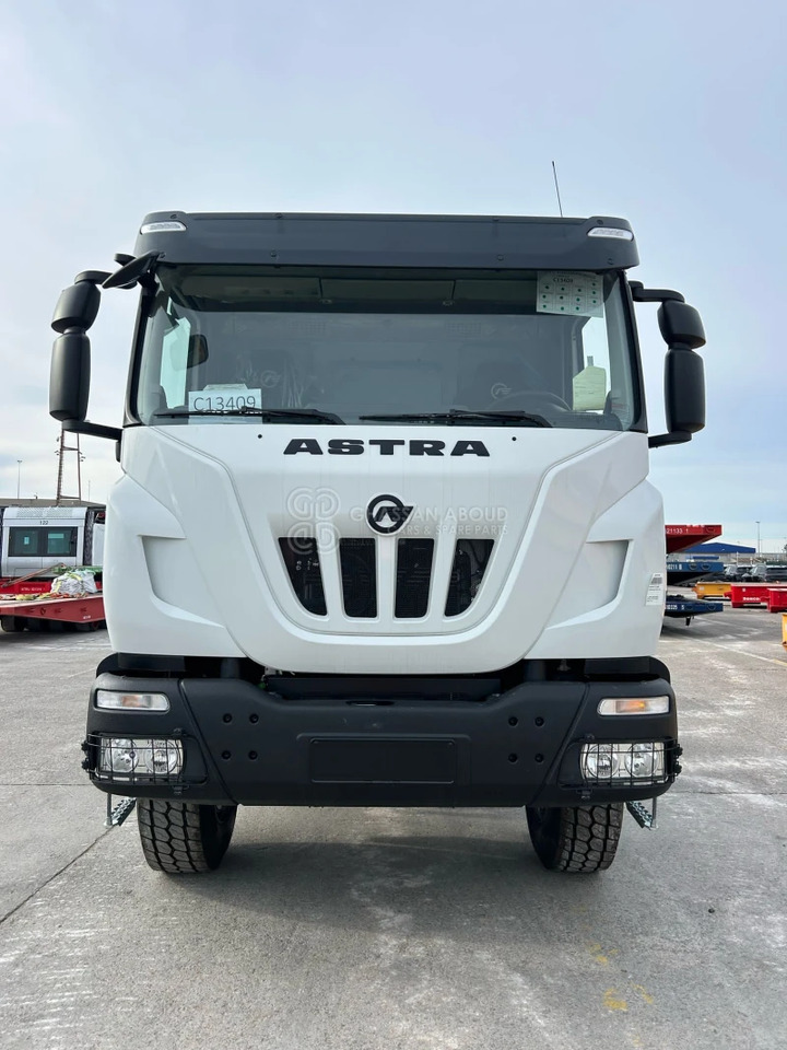 ASTRA HD9 8x4 CHASSIS - Barcelona Stock - Cab chassis truck: picture 1 ASTRA HD9 8x4 CHASSIS - Barcelona Stock - Cab chassis truck: picture 1