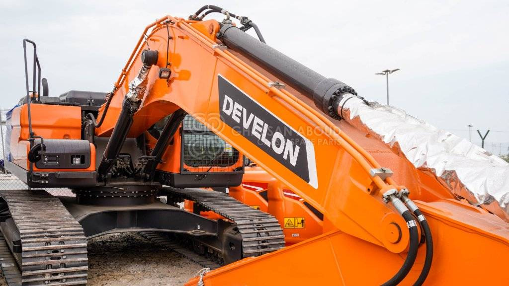 Crawler excavator Develon DX225LCA-7M Crawler Excavator MY2025: picture 6