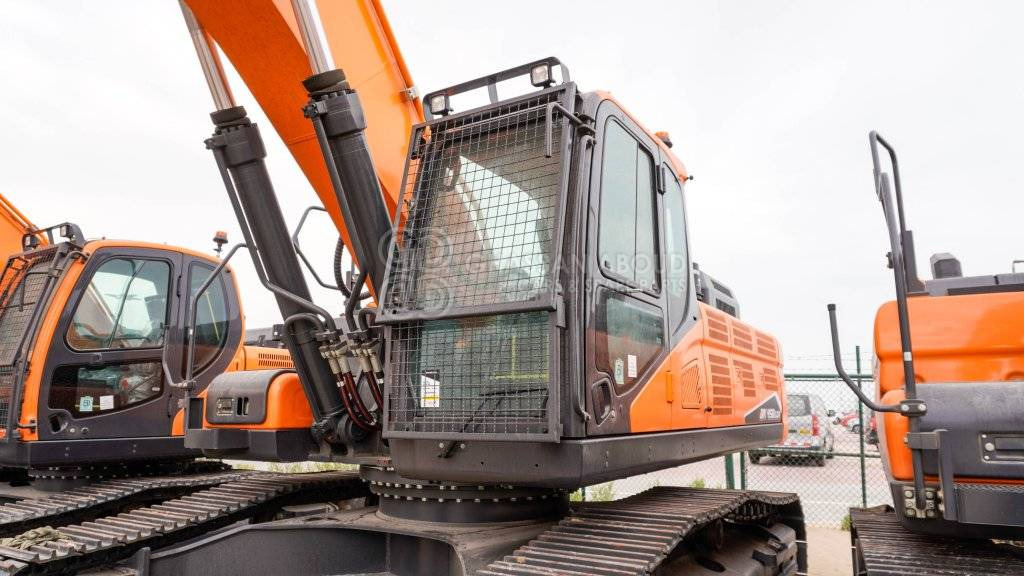 Crawler excavator Develon DX450LCA-7M Crawler Excavator MY2025: picture 11