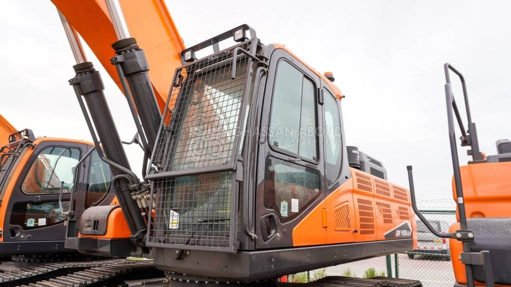 Crawler excavator Develon DX450LCA-7M Crawler Excavator MY2025: picture 16