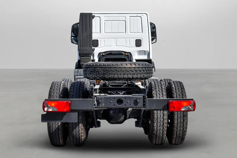IVECO T-WAY AT380T47H 6X4 R24 TYRES CHASSIS - Cab chassis truck: picture 5 IVECO T-WAY AT380T47H 6X4 R24 TYRES CHASSIS - Cab chassis truck: picture 5