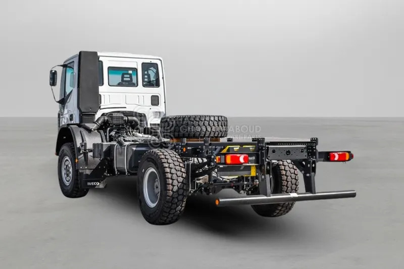 Iveco Euro Cargo ML150 4x4 Chassis - Cab chassis truck: picture 3 Iveco Euro Cargo ML150 4x4 Chassis - Cab chassis truck: picture 3