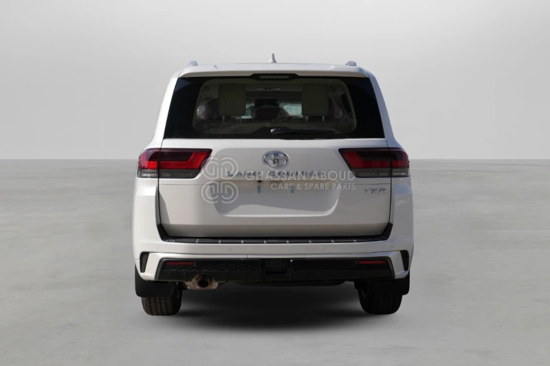 Toyota Land Cruiser 300 4x4 - SUV: picture 2 Toyota Land Cruiser 300 4x4 - SUV: picture 2