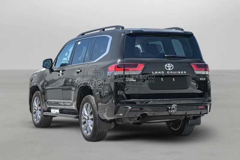 Toyota Land Cruiser 300 4x4 - SUV: picture 4 Toyota Land Cruiser 300 4x4 - SUV: picture 4