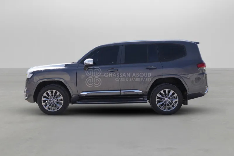 Toyota Land Cruiser 300 4x4 - SUV: picture 3 Toyota Land Cruiser 300 4x4 - SUV: picture 3
