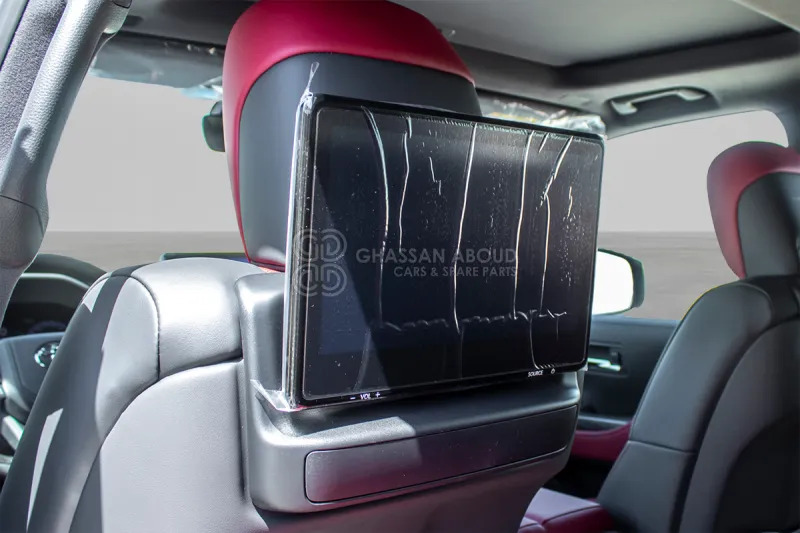 SUV Toyota Land Cruiser 300: picture 10