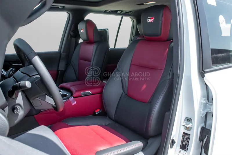 SUV Toyota Land Cruiser 300: picture 7