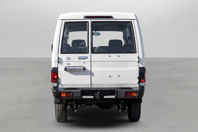 Toyota Land Cruiser Pick Up 78 4X4 - Car: picture 3 Toyota Land Cruiser Pick Up 78 4X4 - Car: picture 3