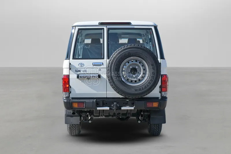 Toyota Land Cruiser Pick Up LC76 4X4 - Car: picture 5 Toyota Land Cruiser Pick Up LC76 4X4 - Car: picture 5
