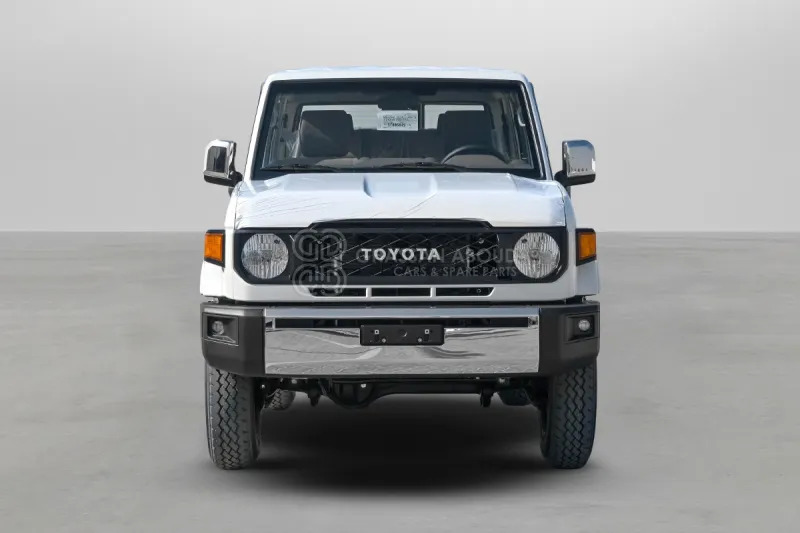 Toyota Land Cruiser Pick Up LC76 4X4 - Car: picture 2 Toyota Land Cruiser Pick Up LC76 4X4 - Car: picture 2