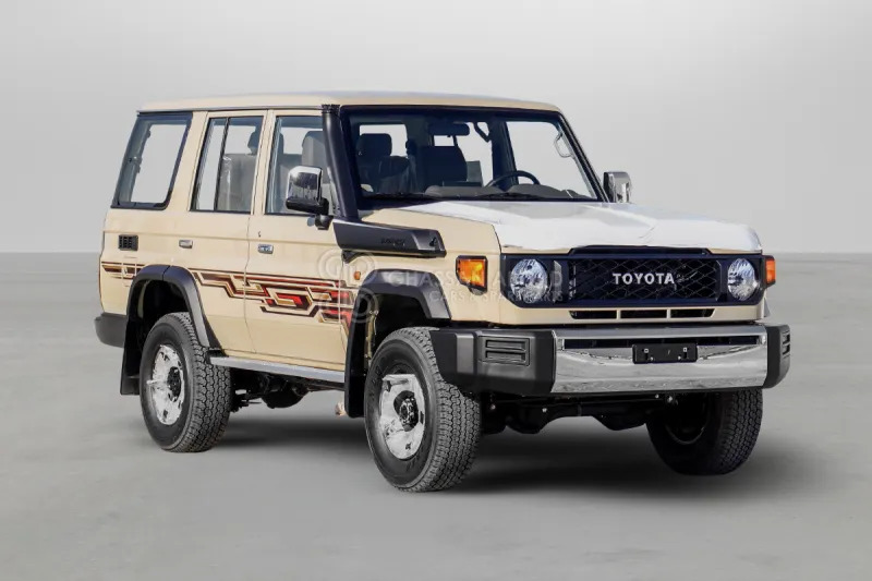 Toyota Land Cruiser Pick Up LC76 4X4 - Car: picture 1 Toyota Land Cruiser Pick Up LC76 4X4 - Car: picture 1