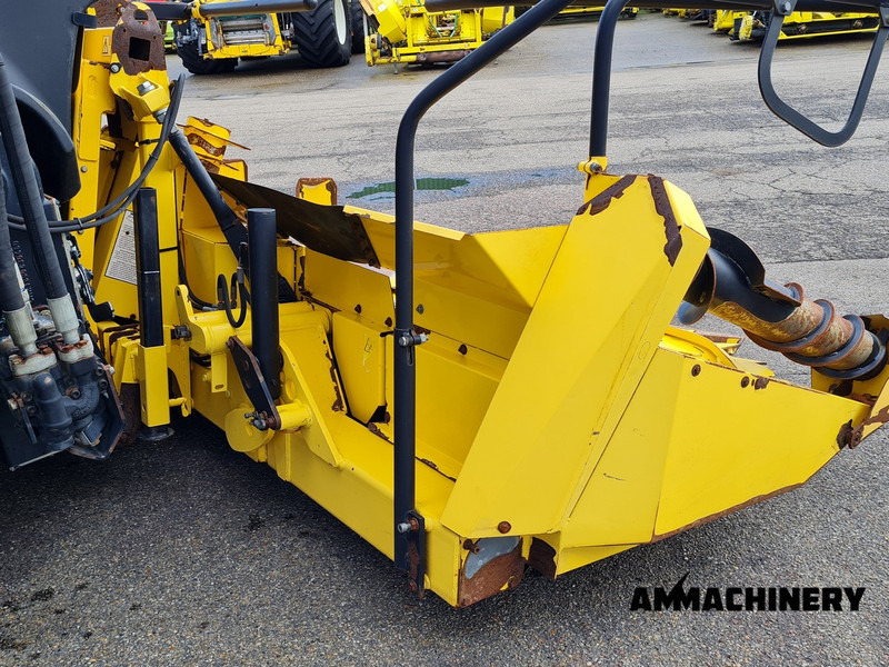New Holland 420FI - Maize harvester: picture 3 New Holland 420FI - Maize harvester: picture 3