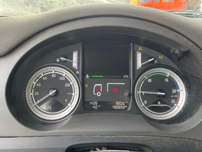 Hook lift truck DAF CF 460 HYDRAULIC, NAVI, BACKUP CAM: picture 18 Hook lift truck DAF CF 460 HYDRAULIC, NAVI, BACKUP CAM: picture 18