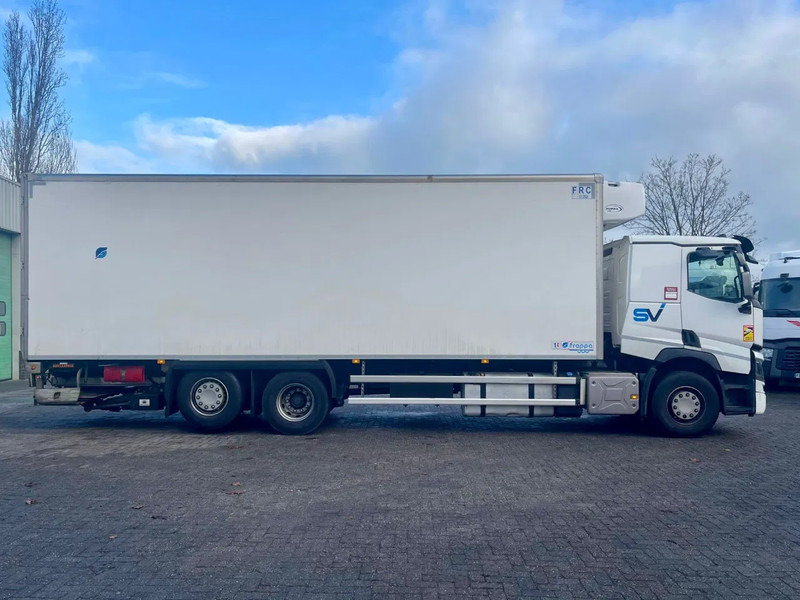 Renault T380 VF611M165MD003883, 6x2, 388567 km, CARRIER, NAVI, FRIGO, BACKUP CAMERA - Refrigerator truck: picture 5 Renault T380 VF611M165MD003883, 6x2, 388567 km, CARRIER, NAVI, FRIGO, BACKUP CAMERA - Refrigerator truck: picture 5