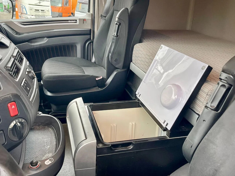 Tractor unit DAF XF 530 PARKING CLIMA, FRIGO: picture 17