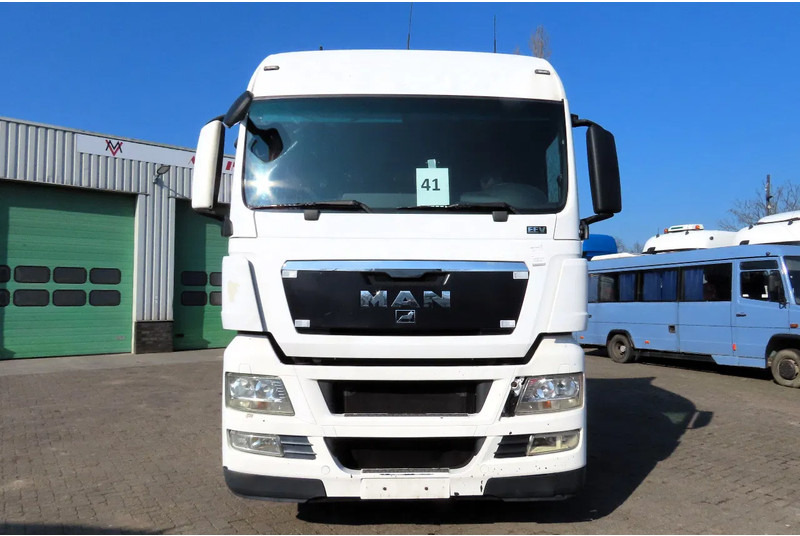 MAN TGX 14.440 EVV EURO5, RETARDER, FRIGO, 2 beds - Tractor unit: picture 3 MAN TGX 14.440 EVV EURO5, RETARDER, FRIGO, 2 beds - Tractor unit: picture 3