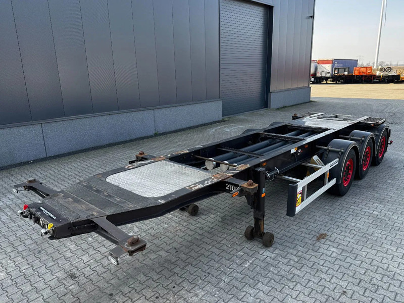 Burg 20FT/3-axles, SAF INTRADISC, ADR (EXII, EXII, FL, AT), 2x LIFTAXLE, NL-Chassis - Container transporter/ Swap body semi-trailer: picture 2 Burg 20FT/3-axles, SAF INTRADISC, ADR (EXII, EXII, FL, AT), 2x LIFTAXLE, NL-Chassis - Container transporter/ Swap body semi-trailer: picture 2