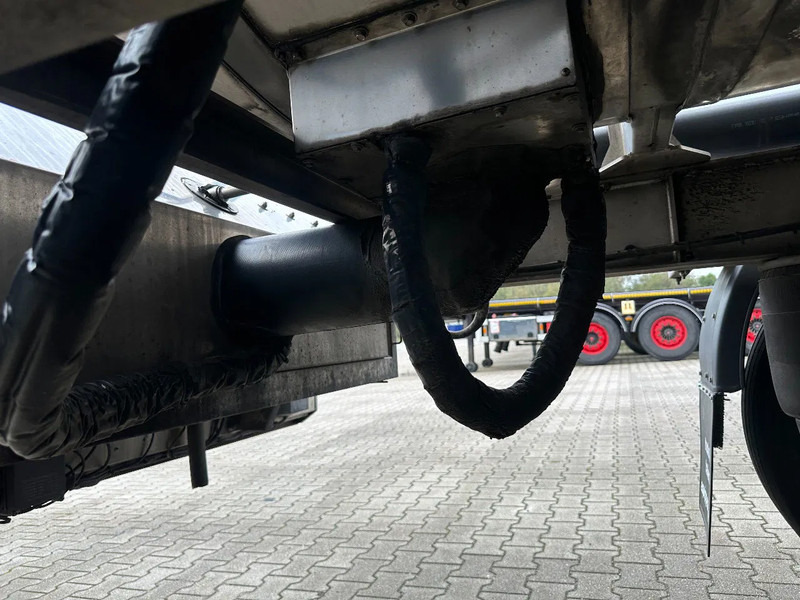 Tank semi-trailer for transportation of food Van Hool FOOD / RVS chassis / empty weight: 5.860kg / 29.500L / 1-comp.+ 1 baffel / discbrakes / NL / APK: 05/2026: picture 18