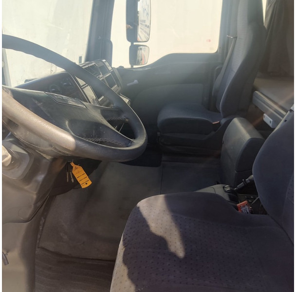 Tractor unit MAN TGA 18 430: picture 7