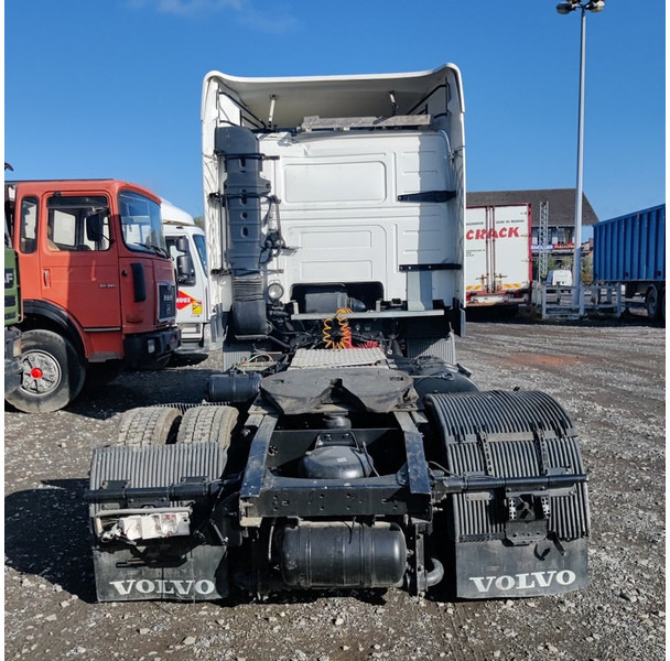 Volvo FH-GLOBBETROTTER - Tractor unit: picture 2 Volvo FH-GLOBBETROTTER - Tractor unit: picture 2