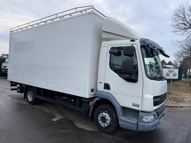 DAF LF 45.210 CLOSED BOX / KOFFER - *144.000km* - EEV - BOX 5m50 x 2m49 x 2m38 - TAILLIFT - A/C - CAMERA - TOP BE TRUCK - Box truck: picture 1 DAF LF 45.210 CLOSED BOX / KOFFER - *144.000km* - EEV - BOX 5m50 x 2m49 x 2m38 - TAILLIFT - A/C - CAMERA - TOP BE TRUCK - Box truck: picture 1