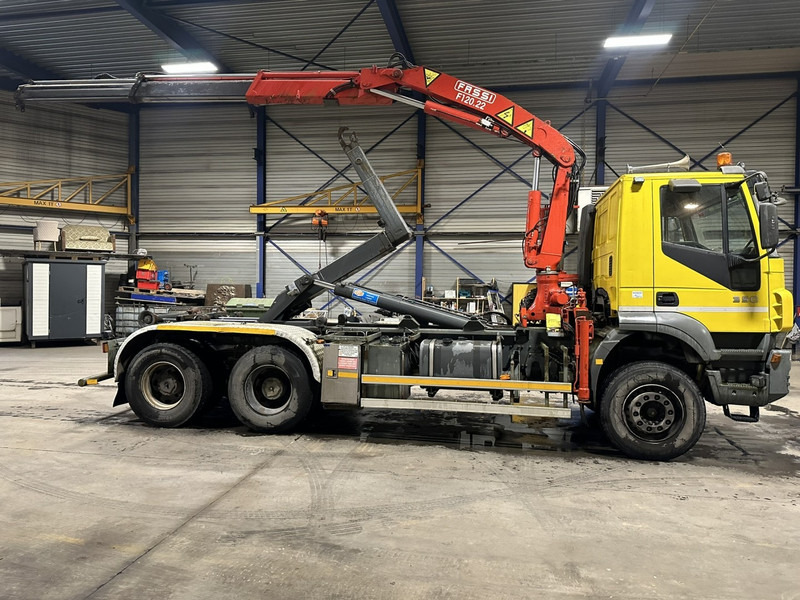 Hook lift truck, Crane truck Iveco TRAKKER 350 6x4 HOOKLIFT + CRANE FASSI F120.22 (5/6 F) - *342.000km* - STEEL SPRING / BIG AXLES - AS TRONIC AUTOMATIC GEARBOX: picture 15