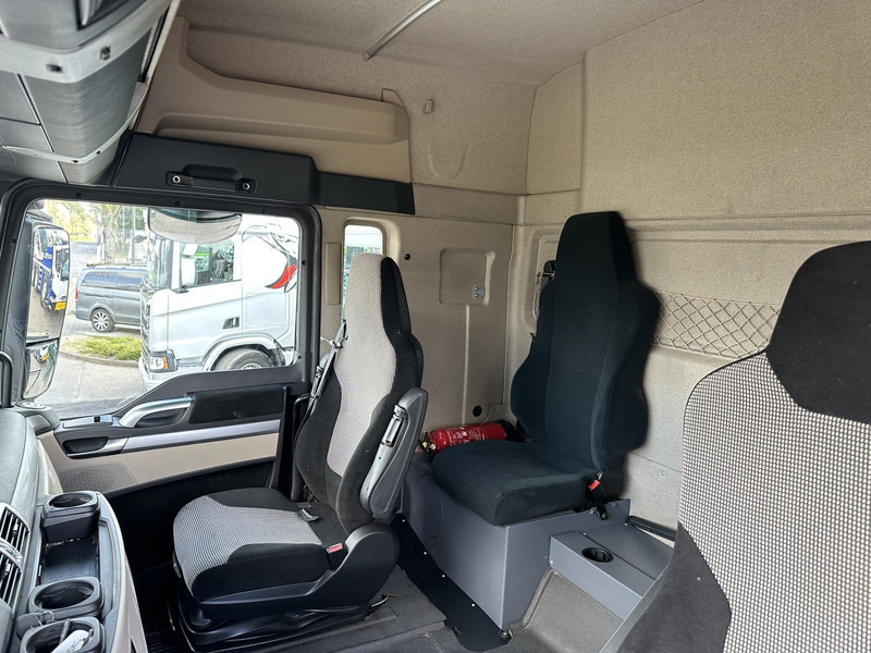 Dropside/ Flatbed truck, Crane truck MAN TGX 35.420 8x4-4 TRIDEM PRTISCHE 6m40 + KRAN (26m!) HIAB X-HIPRO 408 E-5 + JIB 100X-5  - *306.245km* - BE TRUCK: picture 14