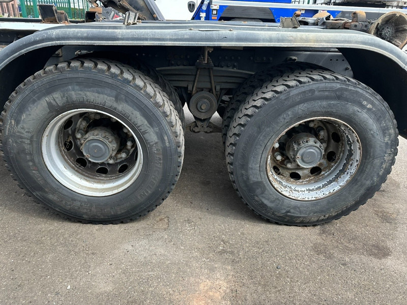 Hook lift truck, Crane truck Renault C460 8x4 HOOKLIFT + CRANE HIAB 288 E-6 HIDUO - RADIO - 5/6 F - STEEL SPRING / HUB REDUCTION: picture 9