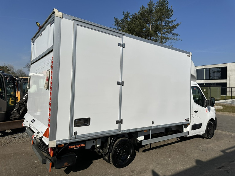 Renault MASTER 2.3 - 163HP - RED EDITION BAKWAGEN + LAADKLEP - 4m30 x 2m20 x 2m20 - CAMERA - NAVI - PACK COMFORT - BELG - Box van: picture 5 Renault MASTER 2.3 - 163HP - RED EDITION BAKWAGEN + LAADKLEP - 4m30 x 2m20 x 2m20 - CAMERA - NAVI - PACK COMFORT - BELG - Box van: picture 5