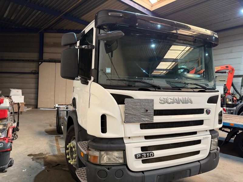 Scania P310 4x2 CHASSIS - ADR (ex tanker) - *322.000km* - AIR SUSPENSION - MANUAL - BE TRUCK - Tank truck: picture 2 Scania P310 4x2 CHASSIS - ADR (ex tanker) - *322.000km* - AIR SUSPENSION - MANUAL - BE TRUCK - Tank truck: picture 2
