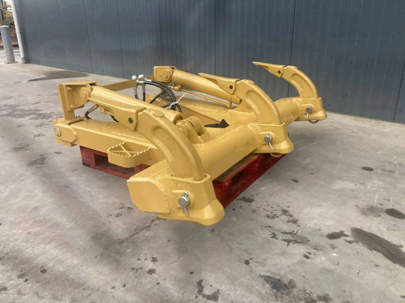 New Attachment for Construction machinery Cat D5N Ripper: picture 1