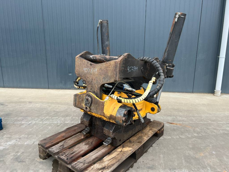 Engcon EC30-S70-S70-SS9 - Attachment for Construction machinery: picture 1 Engcon EC30-S70-S70-SS9 - Attachment for Construction machinery: picture 1