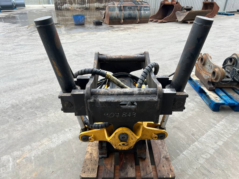 Engcon EC30-S70-S70-SS9 - Attachment for Construction machinery: picture 5 Engcon EC30-S70-S70-SS9 - Attachment for Construction machinery: picture 5