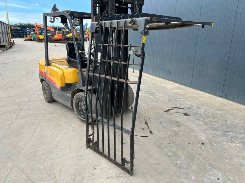 Cat 312D / 315D / 319D / 320D / 324D / 329D / 330D / 3 - Cab and interior for Construction machinery: picture 1 Cat 312D / 315D / 319D / 320D / 324D / 329D / 330D / 3 - Cab and interior for Construction machinery: picture 1