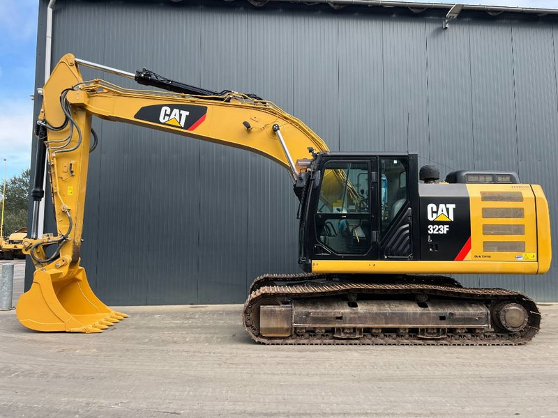 Cat 323F L - Crawler excavator: picture 3 Cat 323F L - Crawler excavator: picture 3