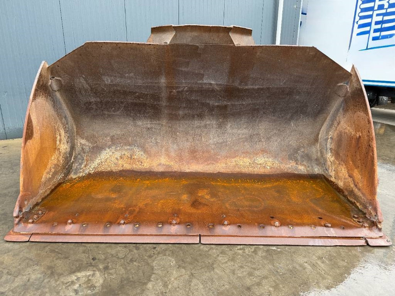 Cat 972G / 972H / 972K / 972M - Bucket for Construction machinery: picture 2 Cat 972G / 972H / 972K / 972M - Bucket for Construction machinery: picture 2