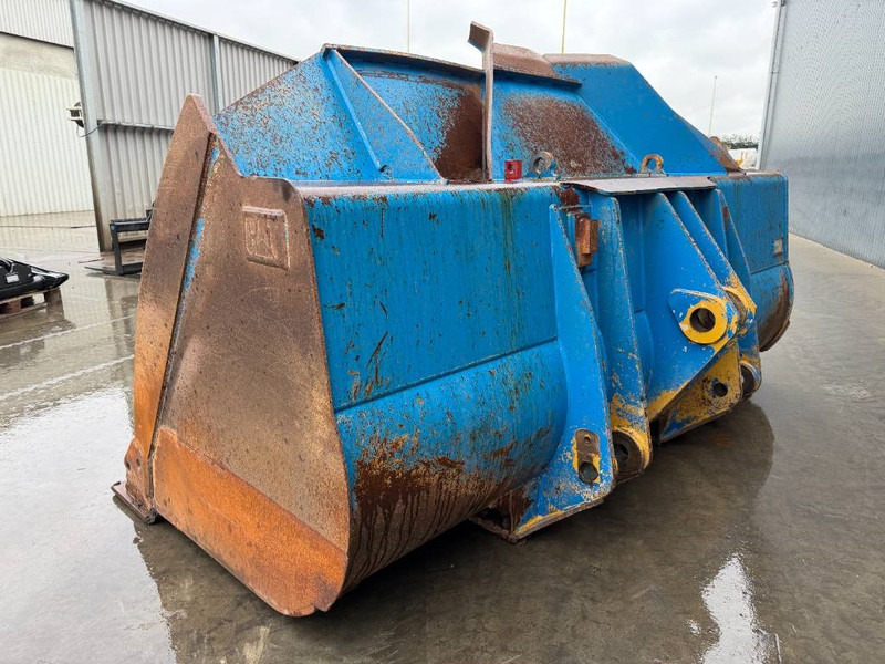 Cat 972G / 972H / 972K / 972M - Bucket for Construction machinery: picture 5 Cat 972G / 972H / 972K / 972M - Bucket for Construction machinery: picture 5