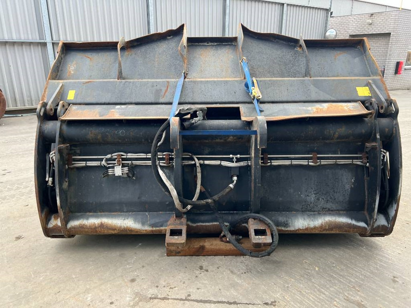Cat Fusion 938G / 938H / 938K / 938M - Bucket for Construction machinery: picture 5 Cat Fusion 938G / 938H / 938K / 938M - Bucket for Construction machinery: picture 5