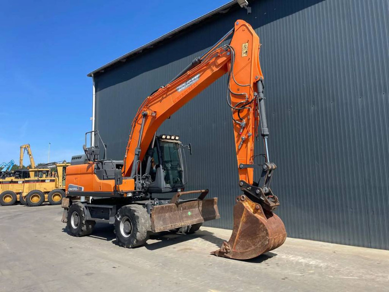 Doosan DX170W-5 - Wheel excavator: picture 3 Doosan DX170W-5 - Wheel excavator: picture 3