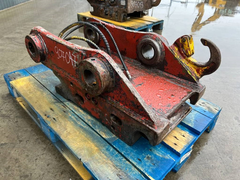 Engcon S70 - 323D - Quick coupler for Construction machinery: picture 3 Engcon S70 - 323D - Quick coupler for Construction machinery: picture 3