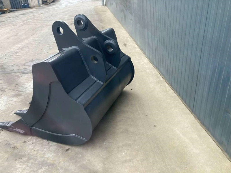 Hyundai R210 - Bucket for Construction machinery: picture 4 Hyundai R210 - Bucket for Construction machinery: picture 4
