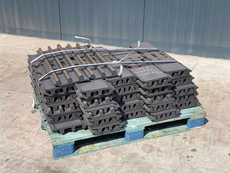Komatsu PC300 / PC360 / PC400 Shoes/Pads - Frame/ Chassis for Construction machinery: picture 2 Komatsu PC300 / PC360 / PC400 Shoes/Pads - Frame/ Chassis for Construction machinery: picture 2