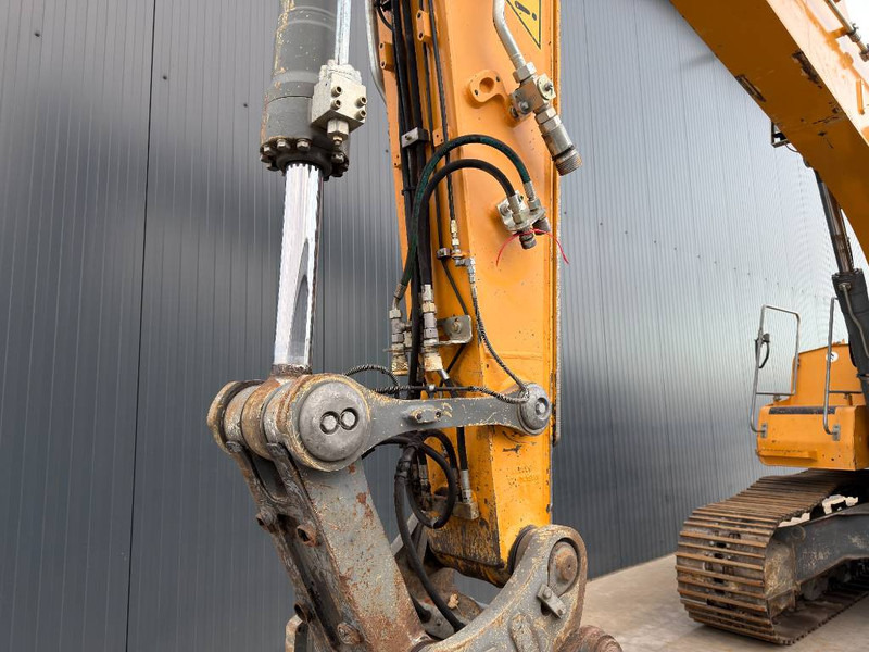 Crawler excavator Liebherr R922 SLC: picture 14