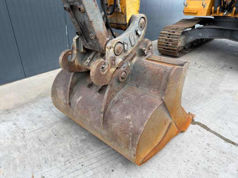 Crawler excavator Liebherr R922 SLC: picture 13